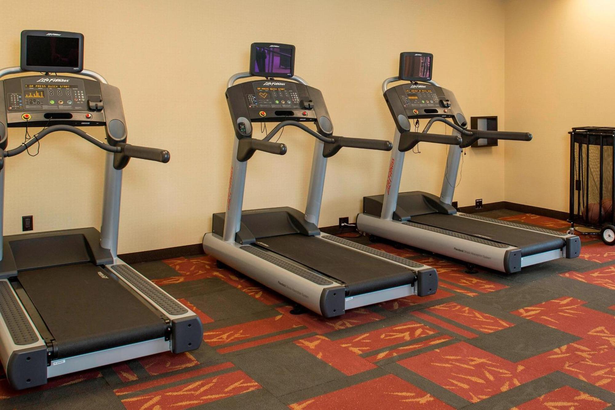 Courtyard By Marriott Dallas Midlothian At Midlothian Conference Center Екстер'єр фото