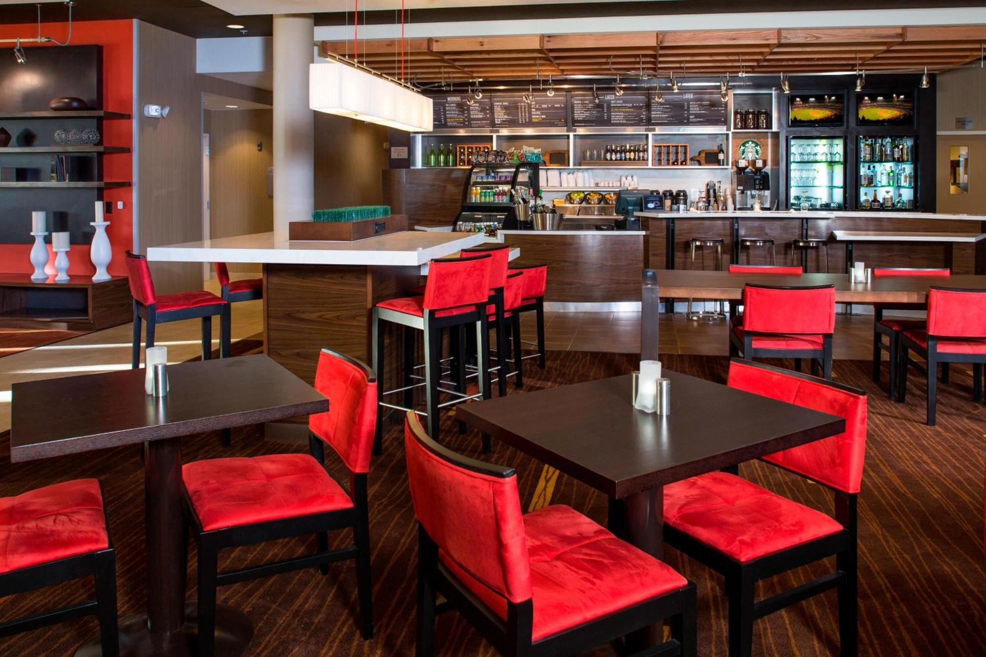 Courtyard By Marriott Dallas Midlothian At Midlothian Conference Center Екстер'єр фото