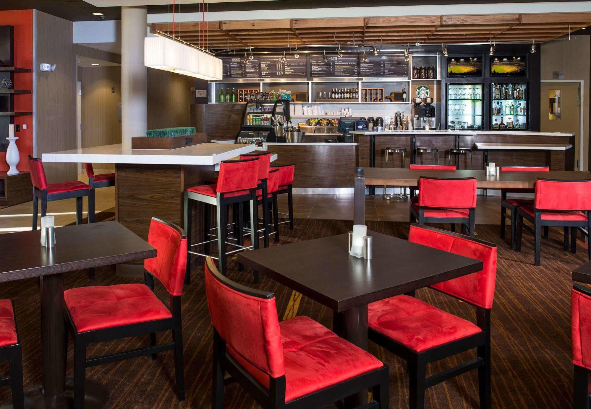 Courtyard By Marriott Dallas Midlothian At Midlothian Conference Center Екстер'єр фото