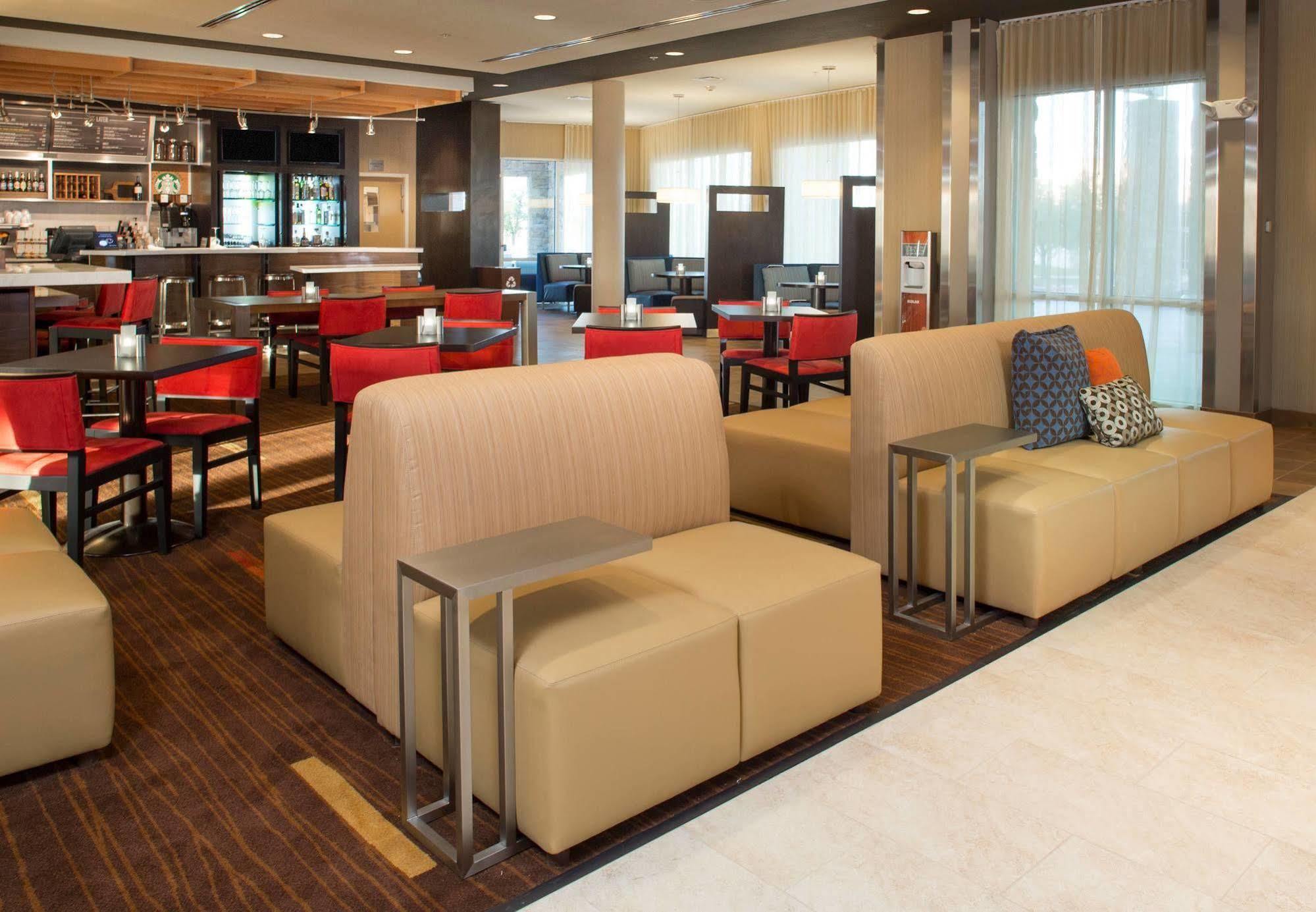 Courtyard By Marriott Dallas Midlothian At Midlothian Conference Center Екстер'єр фото