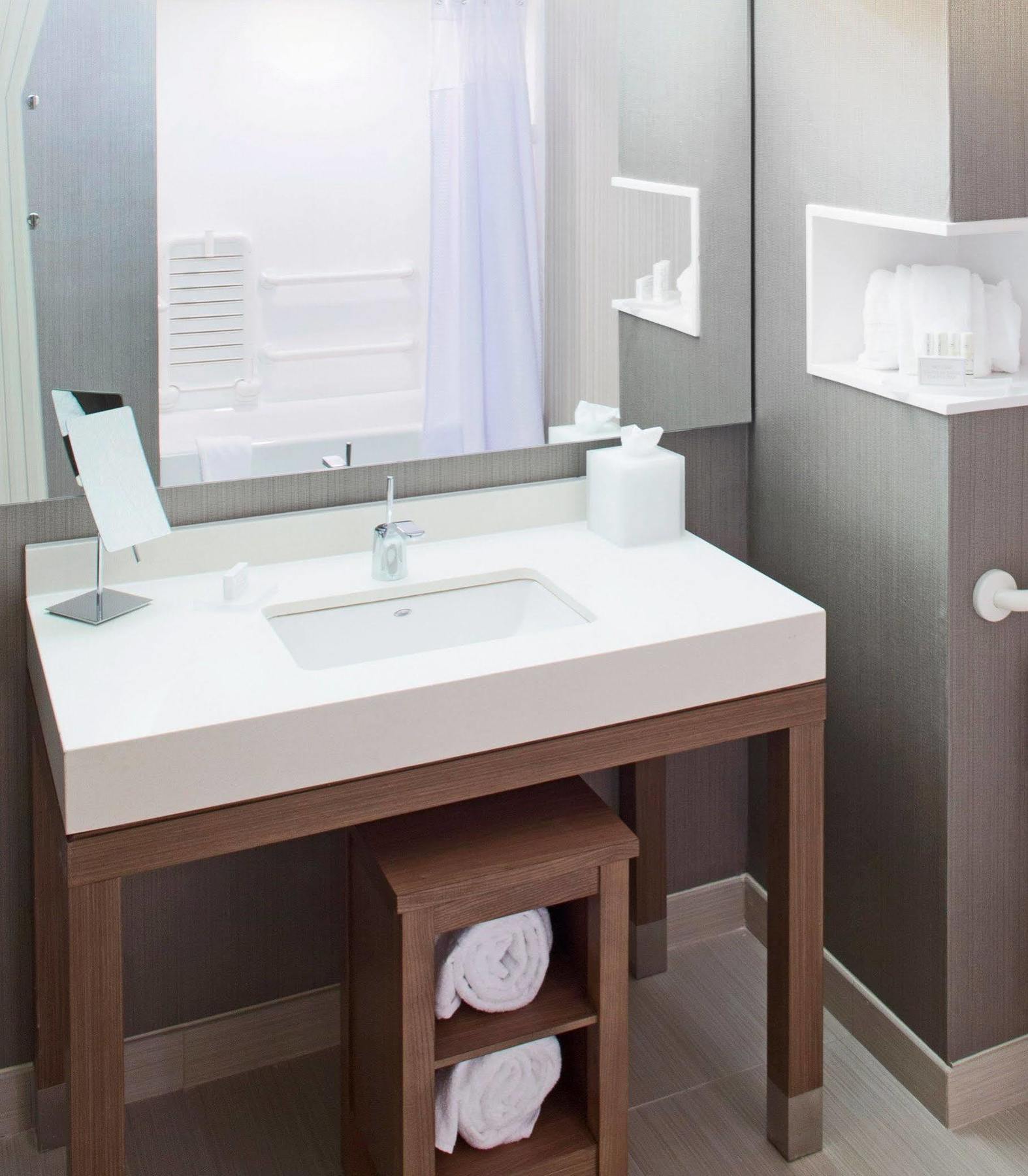 Courtyard By Marriott Dallas Midlothian At Midlothian Conference Center Екстер'єр фото