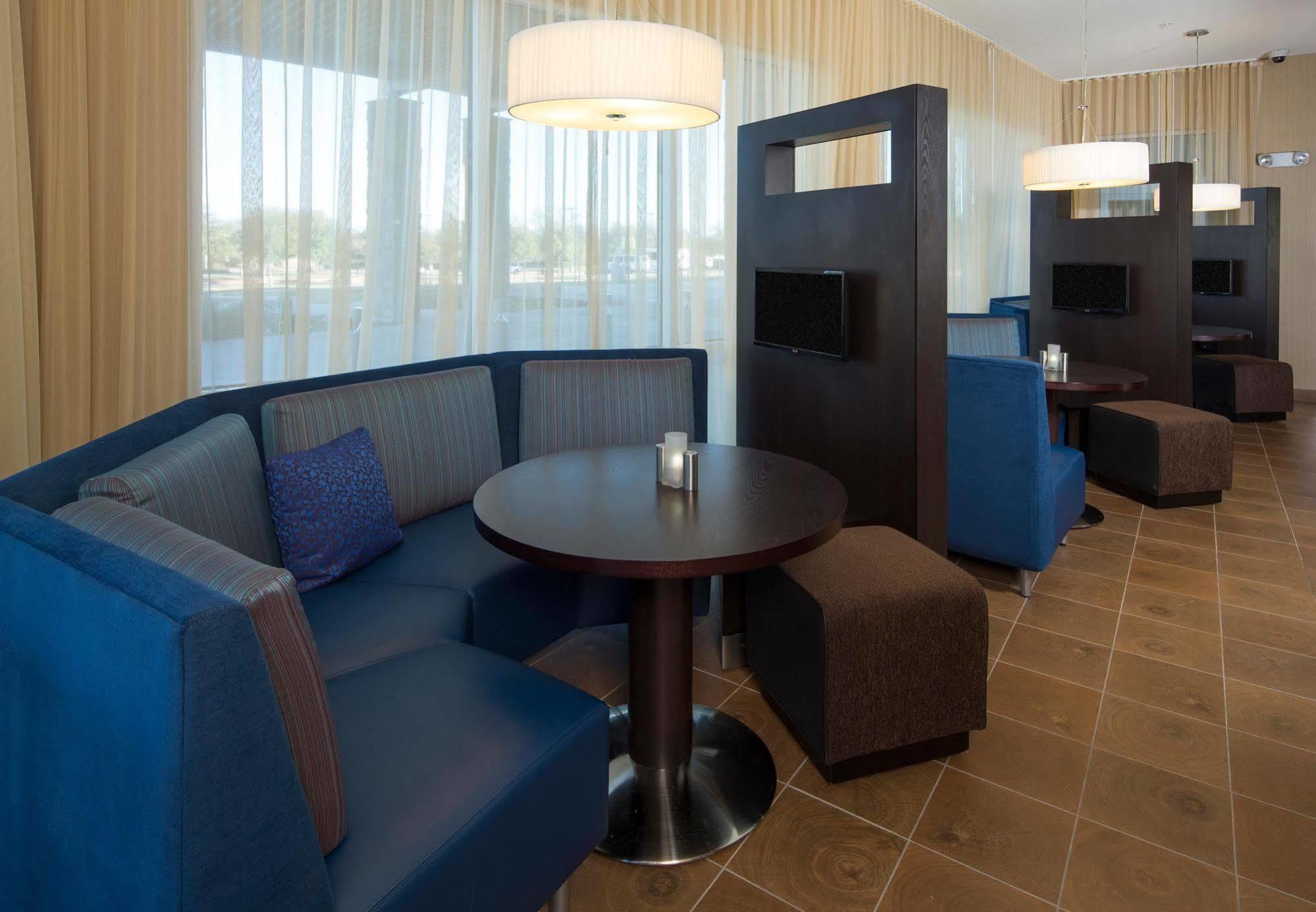 Courtyard By Marriott Dallas Midlothian At Midlothian Conference Center Екстер'єр фото