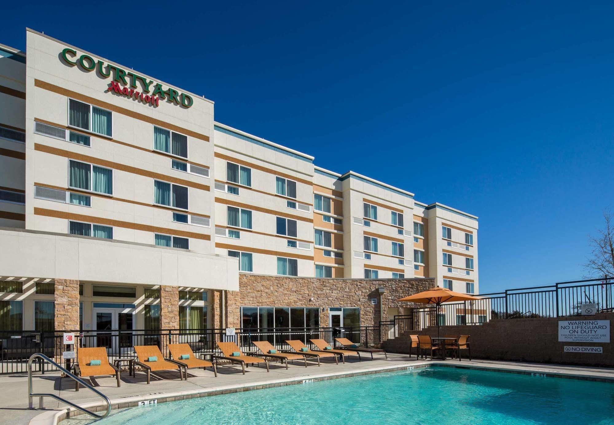 Courtyard By Marriott Dallas Midlothian At Midlothian Conference Center Екстер'єр фото